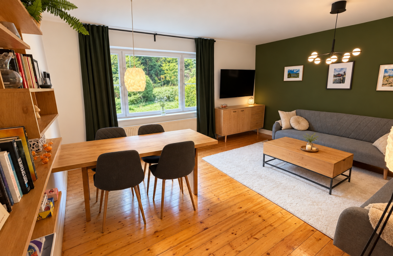 Elsbach 13, Apartment Rothirsch
